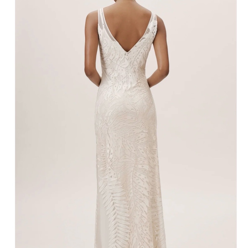 BHLDN Elegant White Floral Wedding Dress - Picture 7 of 11
